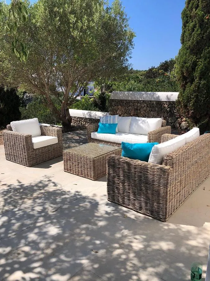 Splendide Villa Les Pieds Dans L'Eau Dans La Baie De Mahon Es Castell  Spain