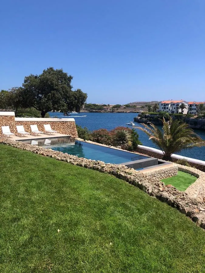Splendide Villa Les Pieds Dans L\'Eau Dans La Baie De Mahon location